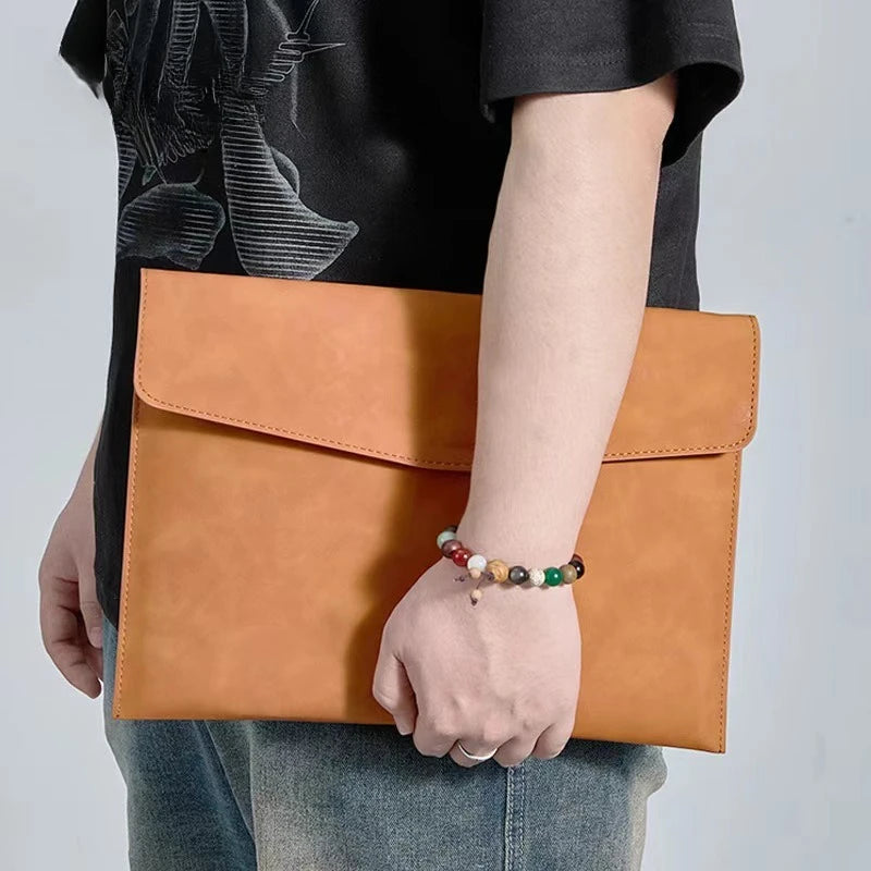 Pochette Executive Alma™ – Camel Élégance