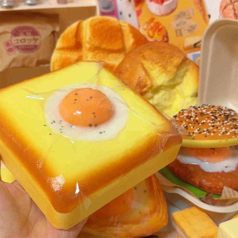 🍳 Toast Egg Squishy – Le toast anti-stress
