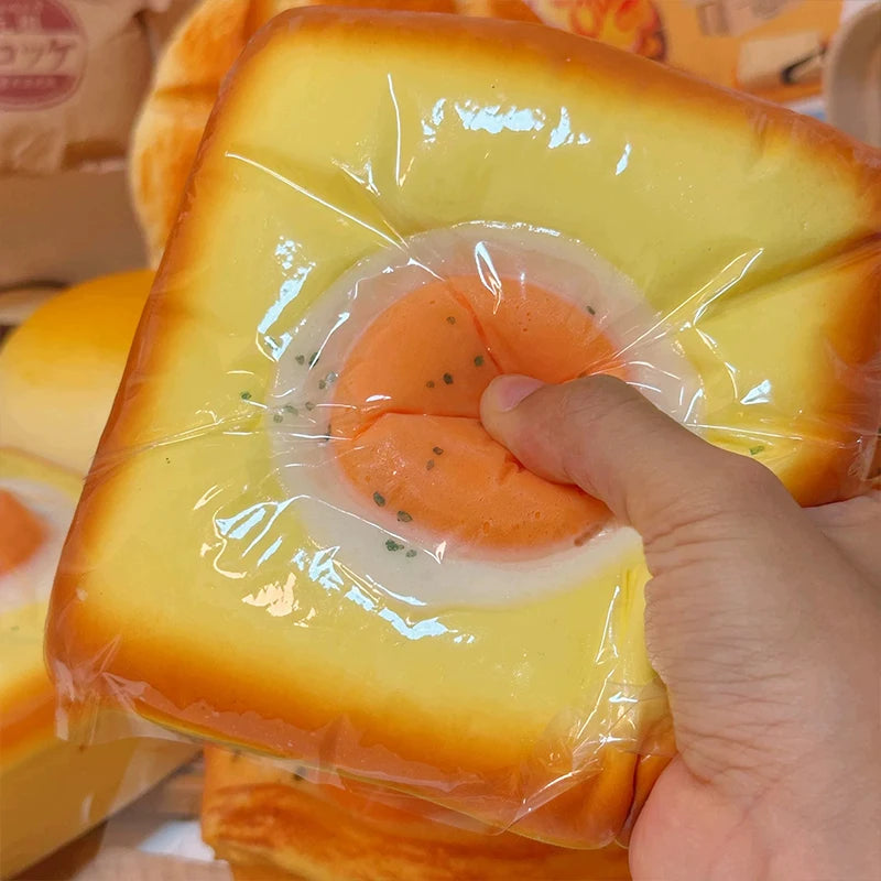 🍳 Toast Egg Squishy – Le toast anti-stress