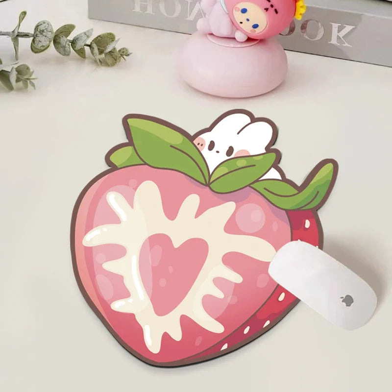 🍓 Tapis de souris Kawaii – Fraise & Petits Animaux